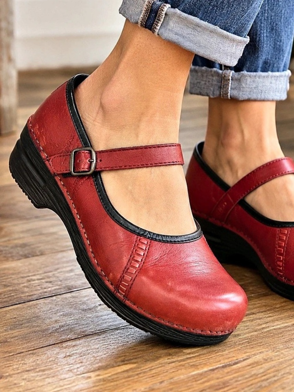 Dansko Red Leather Mary Jane Clogs Size 42 EU Comfort Shoes Buckle Strap